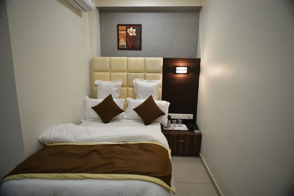 Executive Room - Photo 6