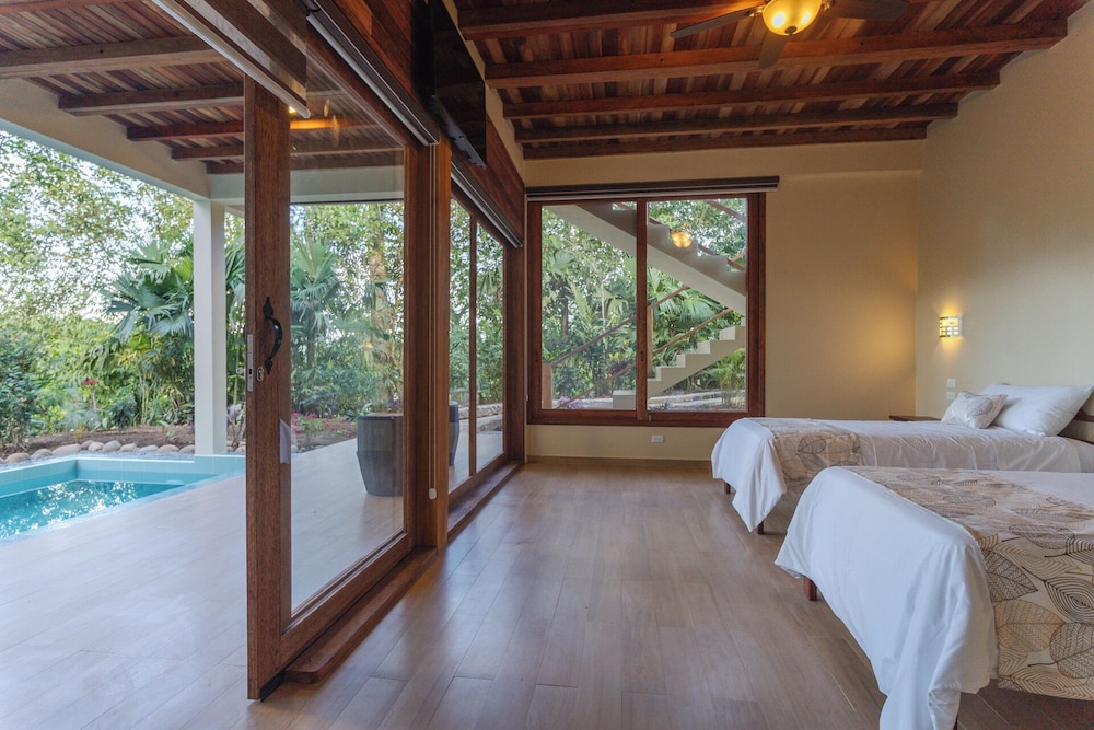 Deluxe Bungalow, River View photo 1