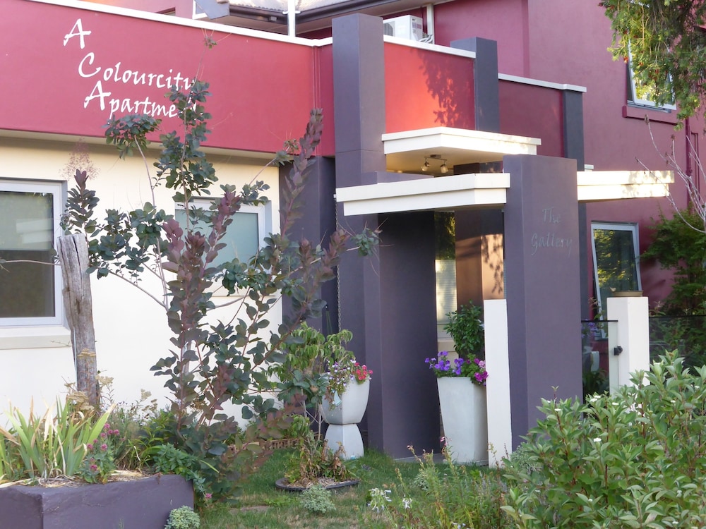 A Colourcity Apartments Complex (7D, 1Q, 3S or 15S, 2D) photo 2