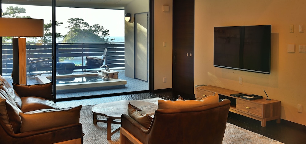 Konpeki Guestroom with Open-Air Bath, Non Smoking - Photo 15