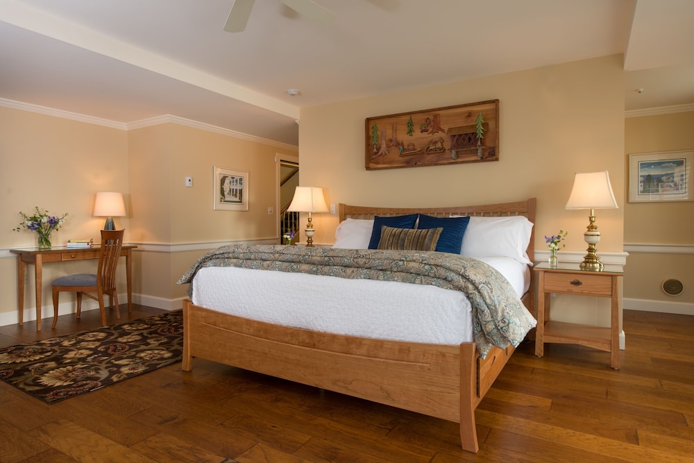 45 - Mansfield Room