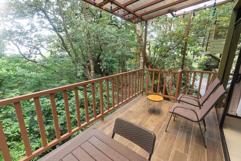 Duplex, 2 Bedrooms, Balcony, Mountain View