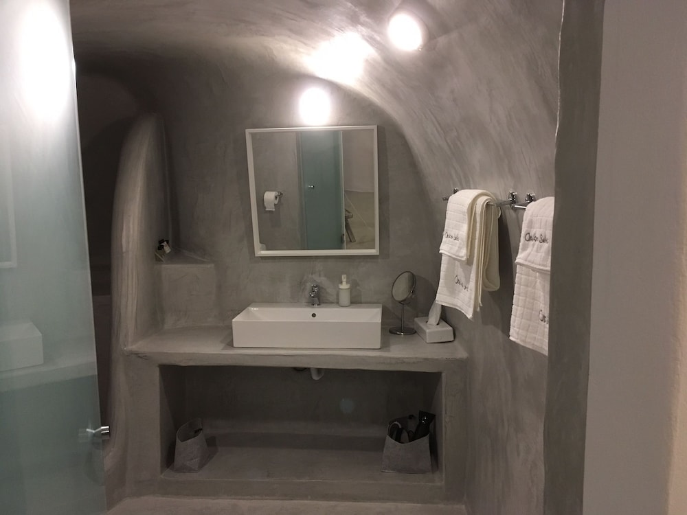 Suite (Volcano View) - Photo 16