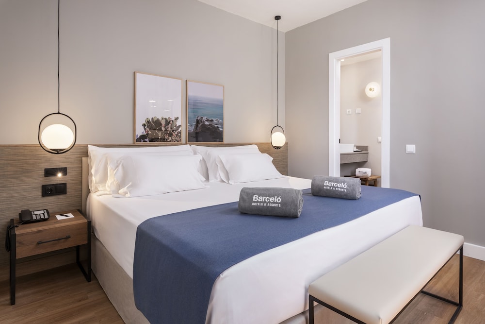Suite Junior (Deluxe, 2 Adultos + 1 Niño)