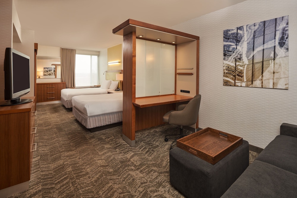 Suite, 2 Queen Beds (Hearing Accessible) - Photo 1
