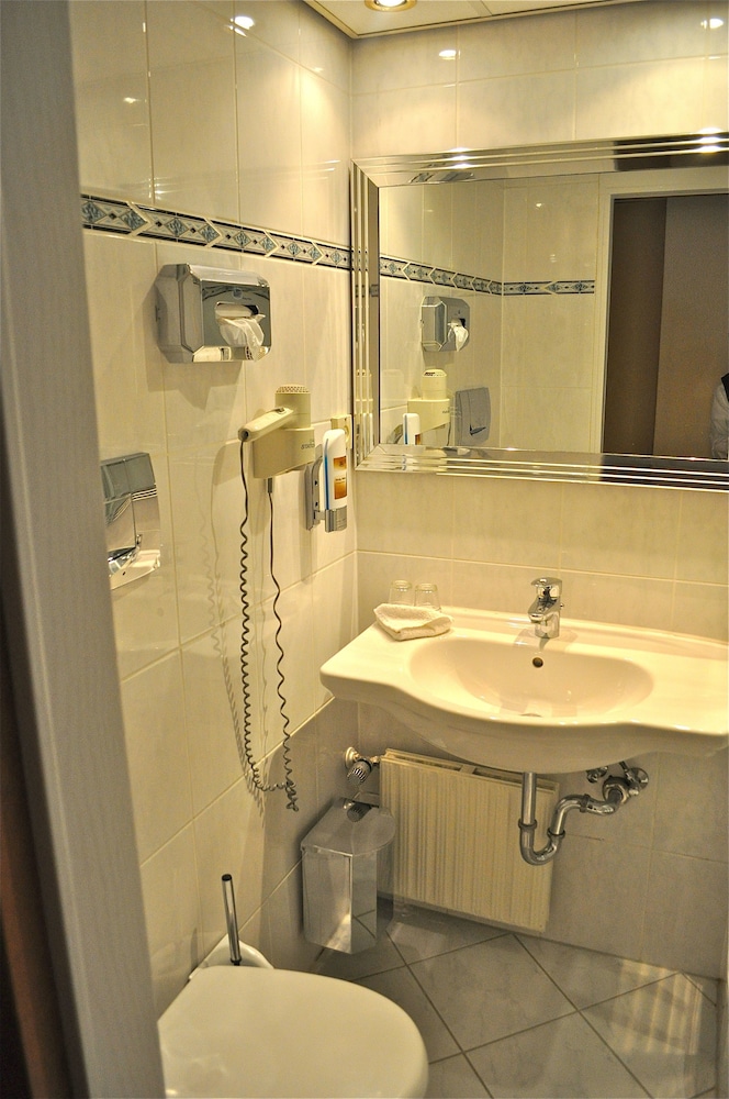 Comfort Single Room, 1 Twin Bed photo 3