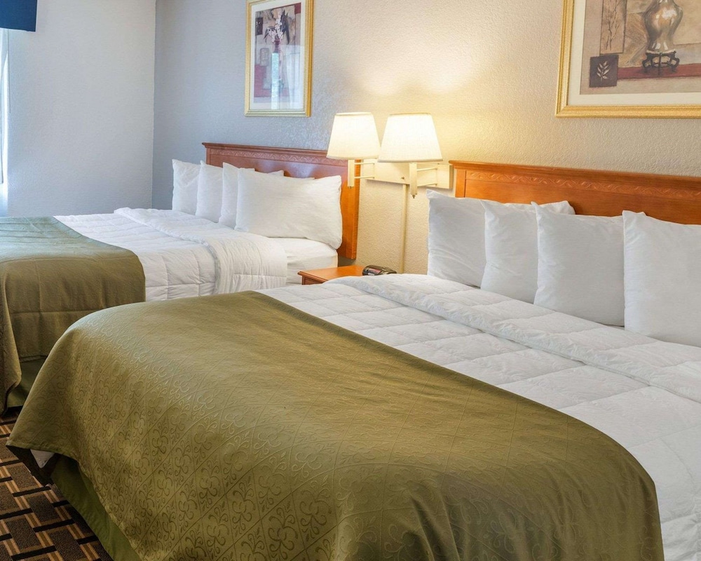 Room, 2 Queen Beds, Non Smoking - Photo 2