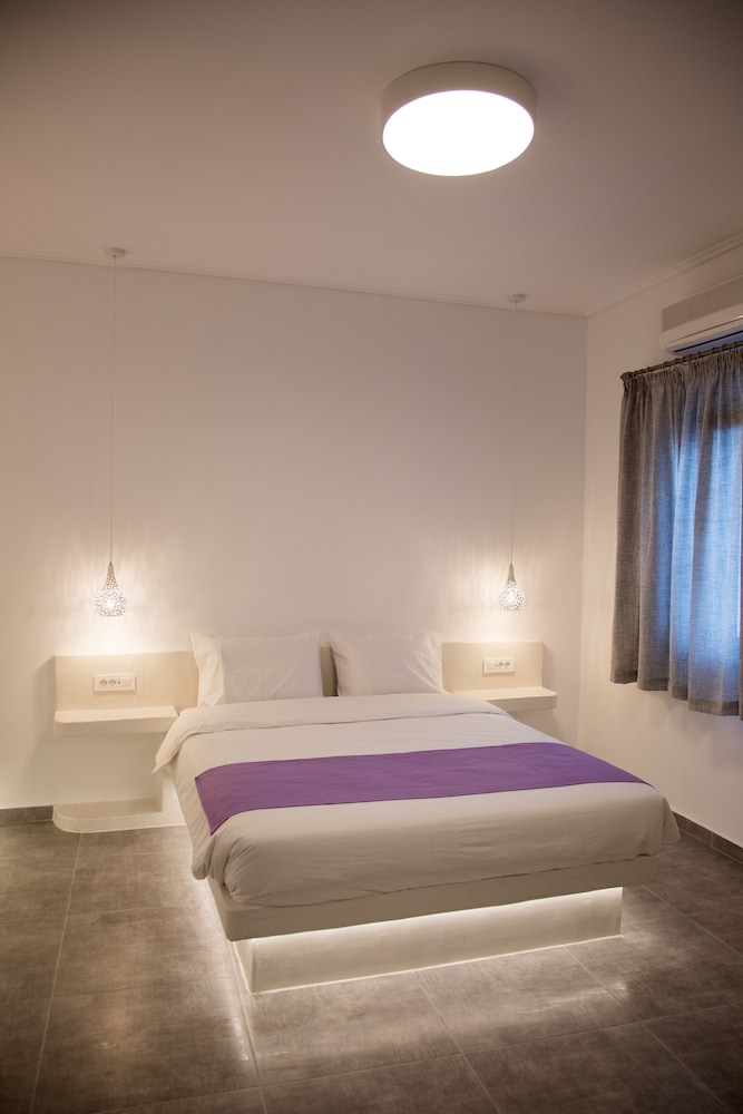 Studio, 1 Bedroom - Photo 6