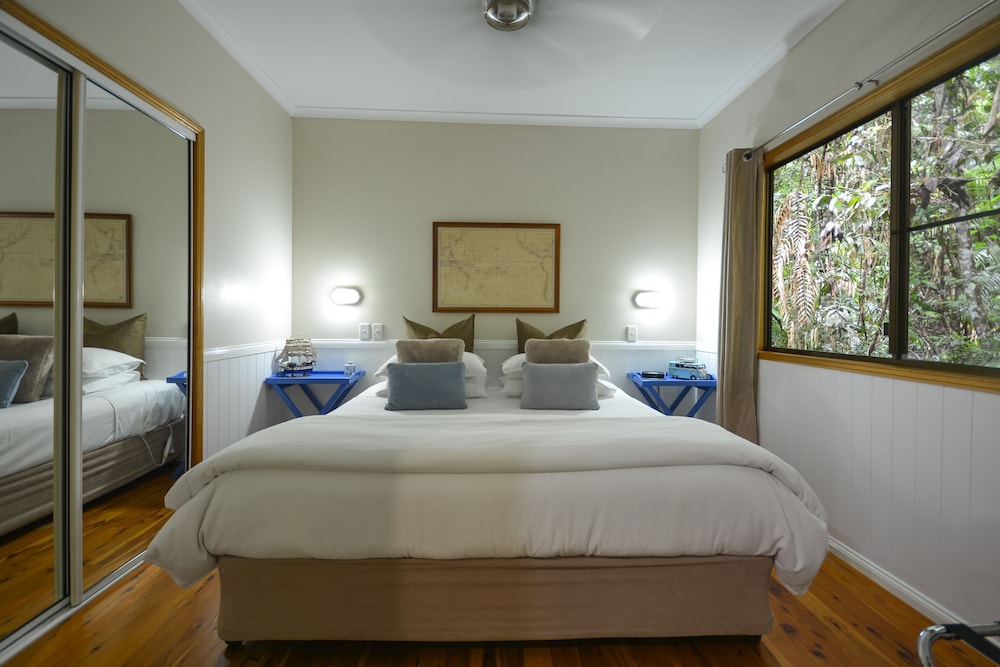 Superior Cottage, 1 King Bed with Sofa bed, Fireplace photo 3