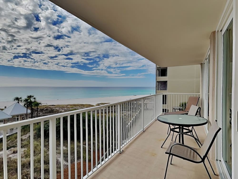 Condo (2 Bedrooms)