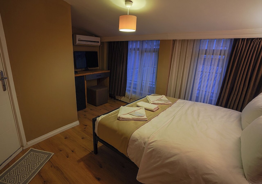 Basic Room, Non Smoking, City View photo 3