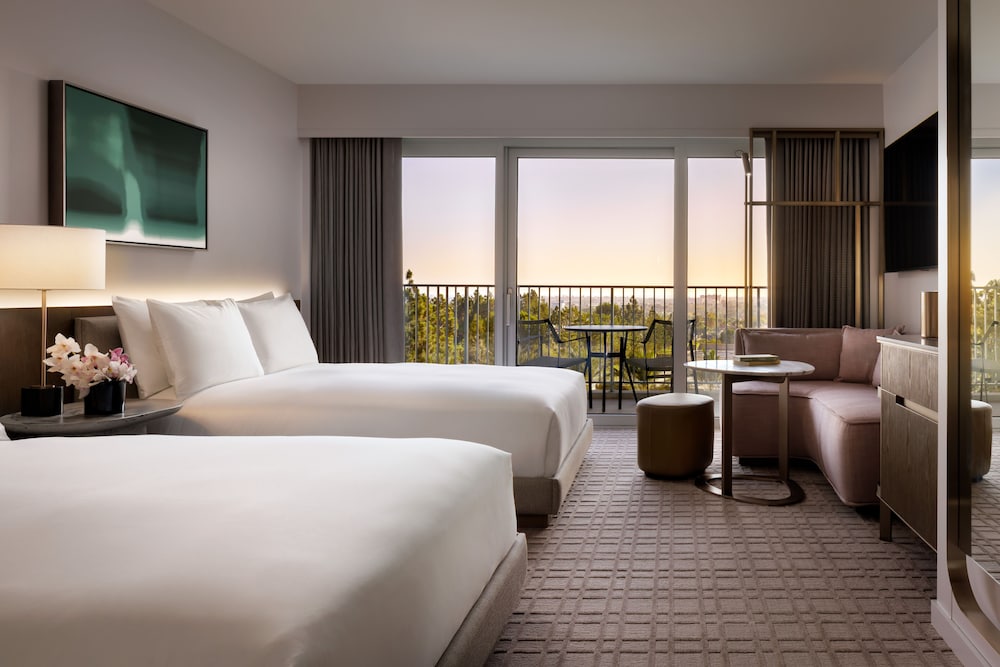 Fairmont Gold, Signature Suite, 2 Double Beds, Accessible