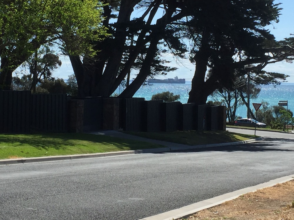 Deluxe House, Mountain View, Beachfront photo 3