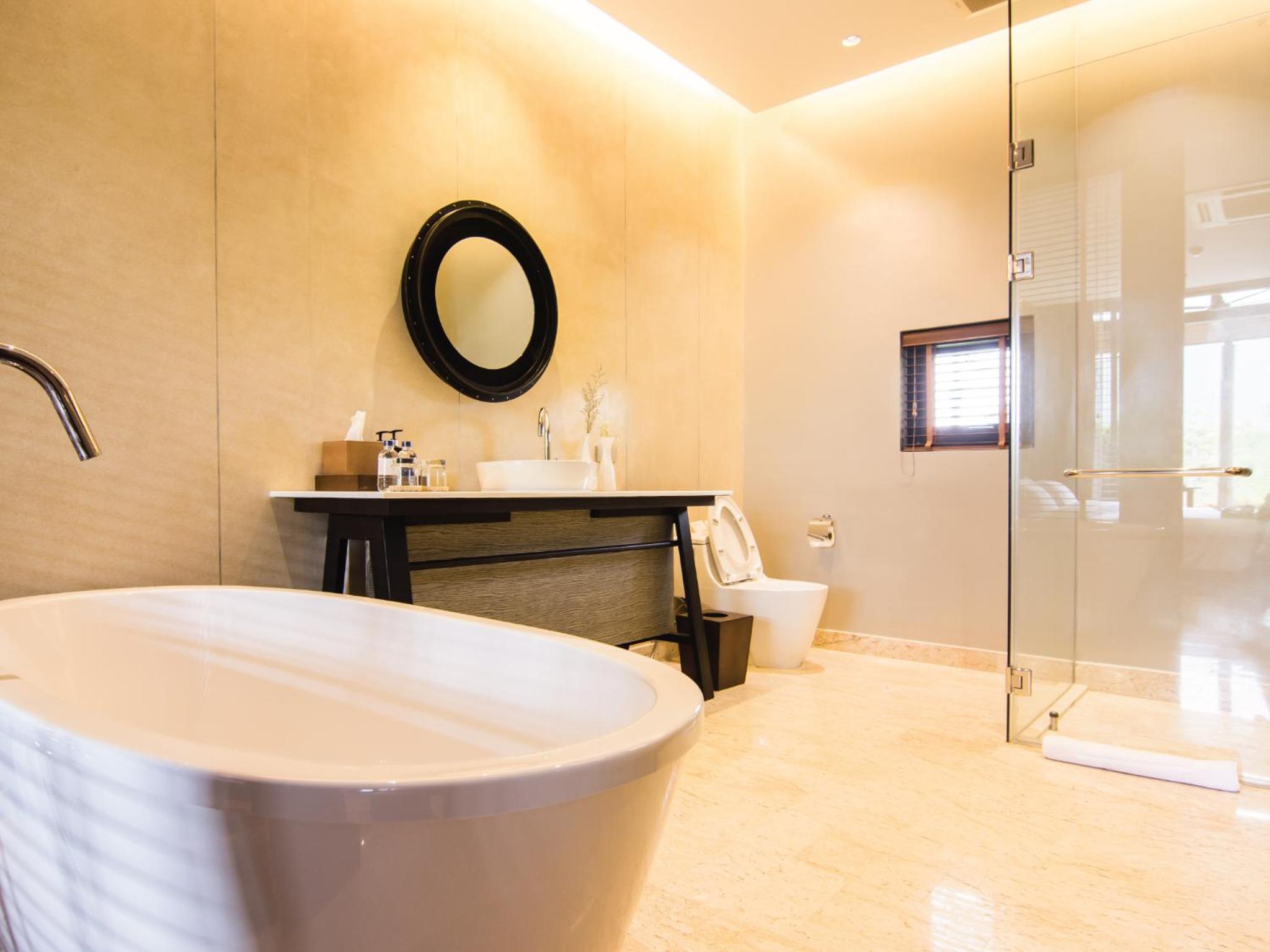 Two-Bedroom Suite - Photo 12
