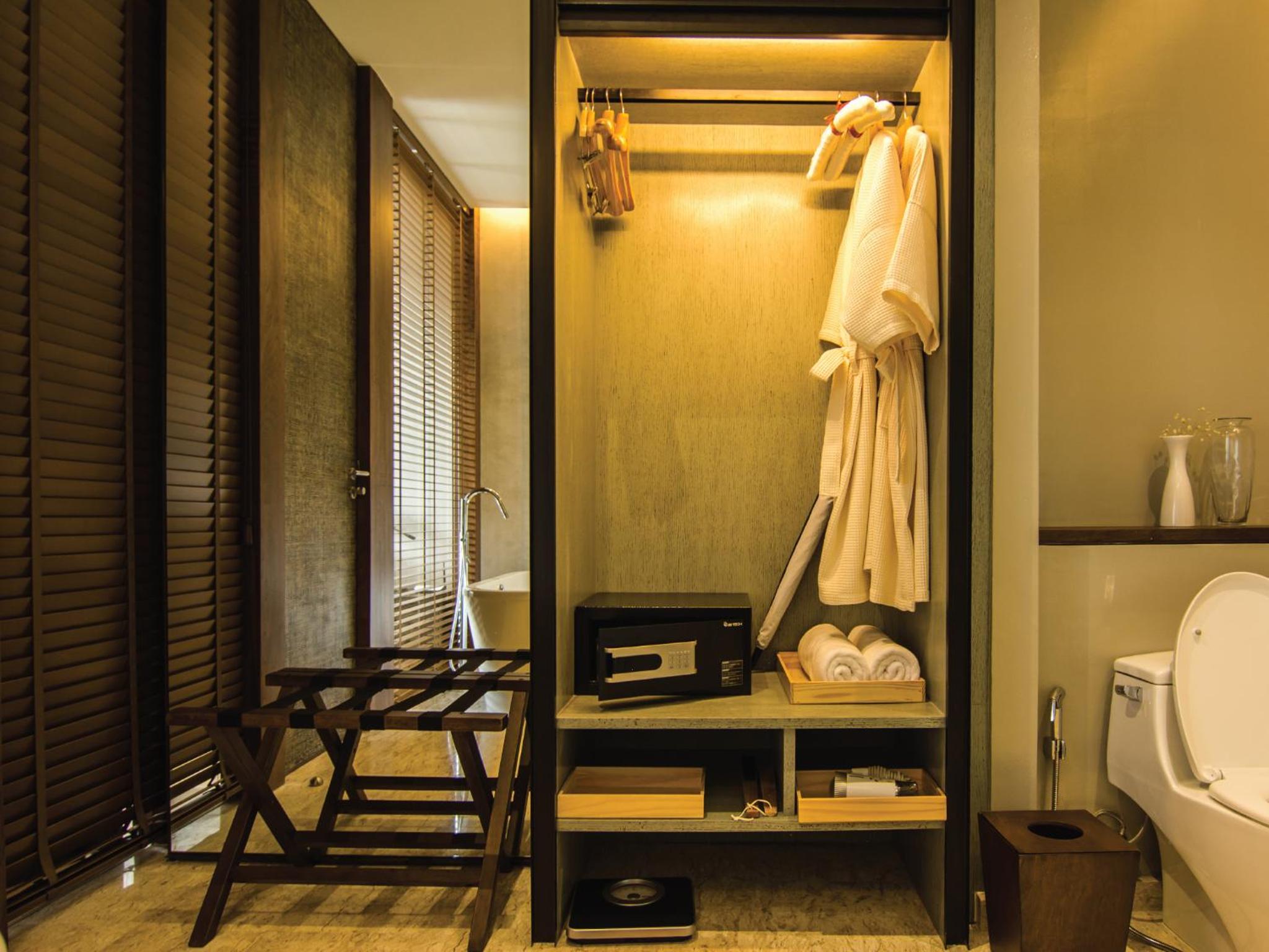 Two-Bedroom Suite - Photo 11