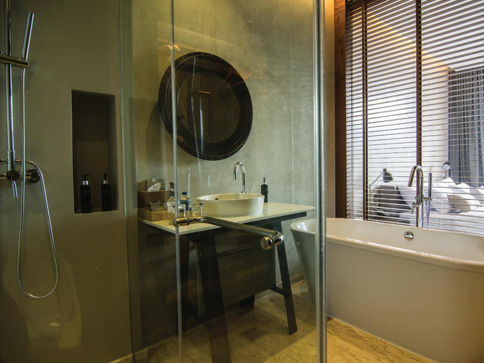 Two-Bedroom Suite - Photo 9