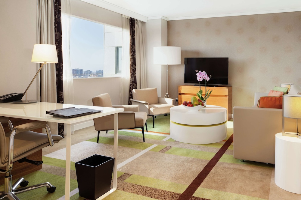 Suite, 1 Bedroom (1 King Bed with Sofa bed)