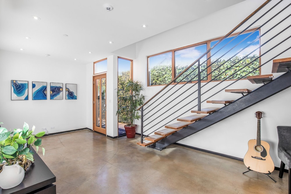 Villa, Multiple Beds, Fireplace, Garden View (Cedar Loft Villa) photo 3