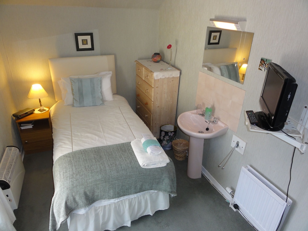 Standard Single Room, 1 Twin Bed, Shared Bathroom