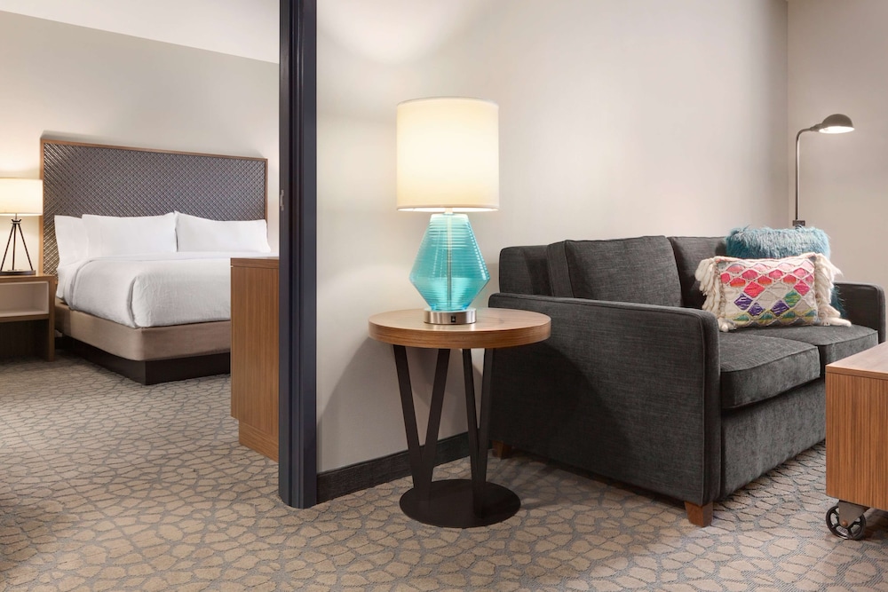 Junior Suite, 1 King Bed, Accessible (Roll-In Shower) photo 1