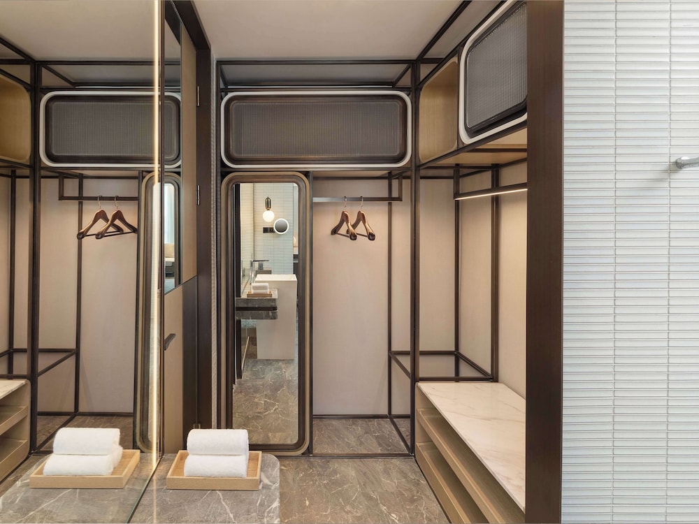 King Premier Suite - Photo 2
