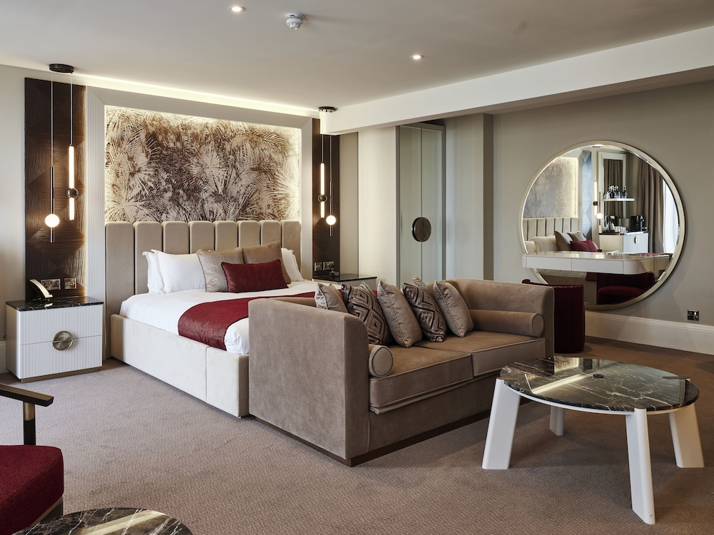 Junior Suite, 1 King Bed - Photo 2