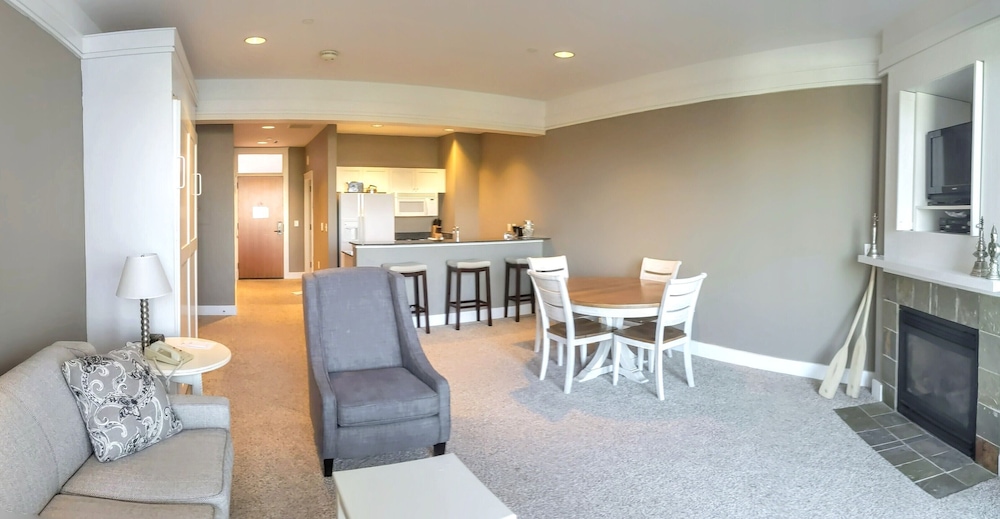 Captain's Suite Lakeview photo 2