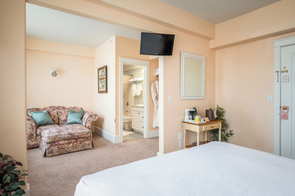 Deluxe Queen Room photo 3