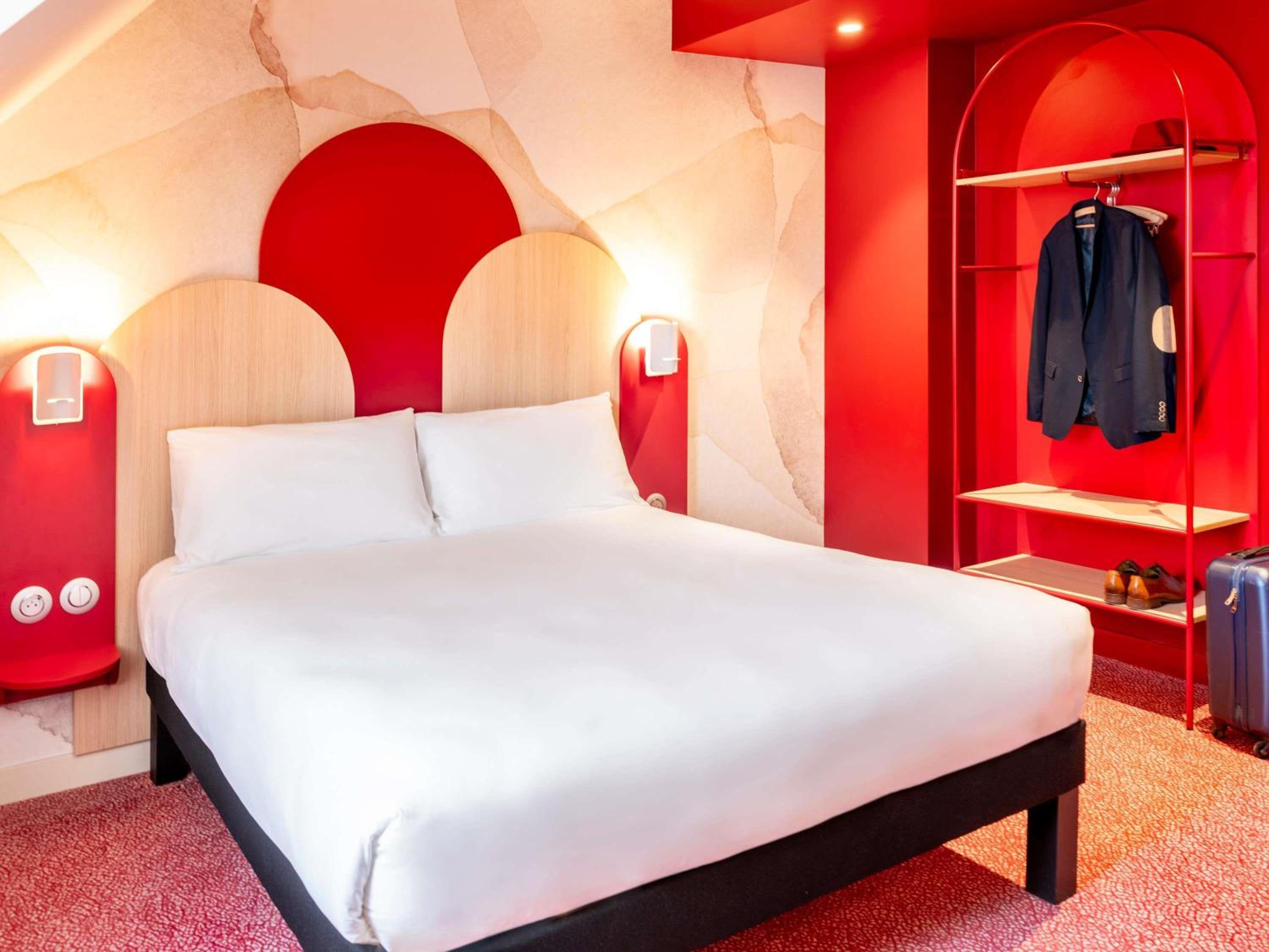 Comfort Queen Room with Bunk Bed - Photo 6