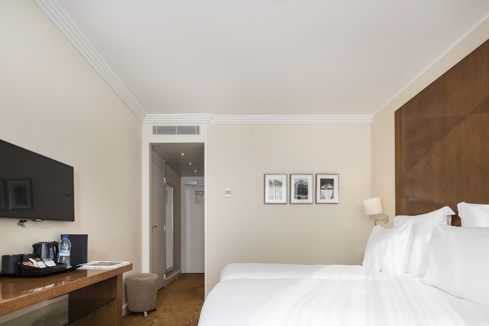 Available room