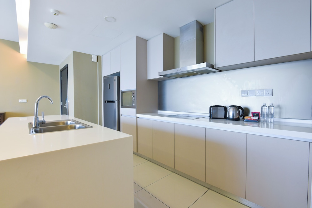 Two Bedroom Suite thumbnail 5