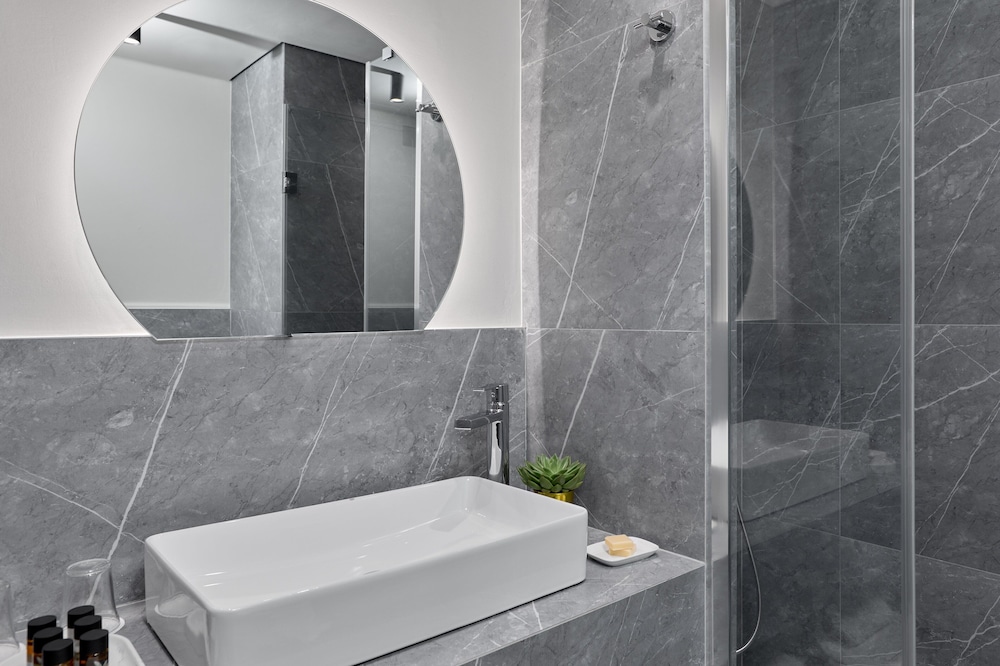 Premium Double Room - Photo 7