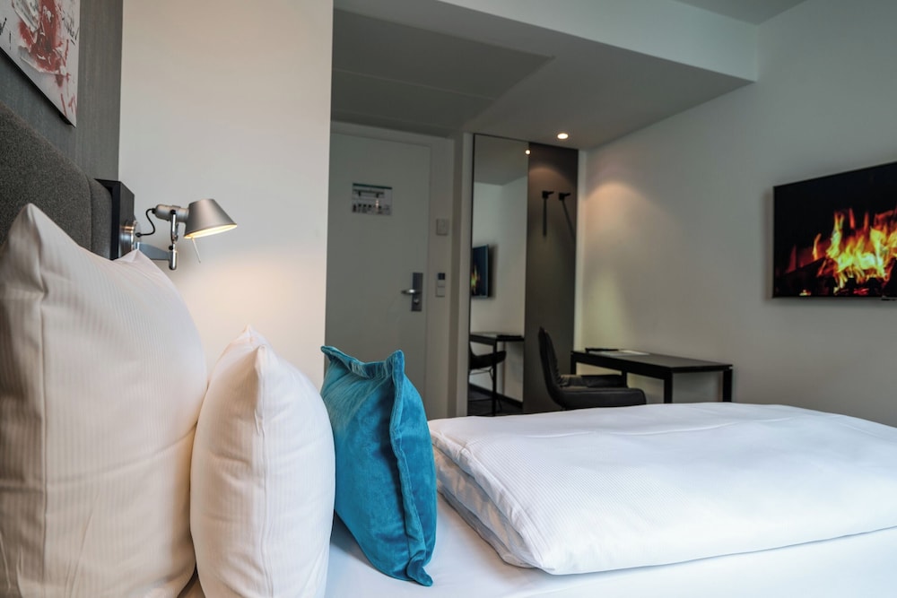Comfort Room, 1 Queen Bed photo 3