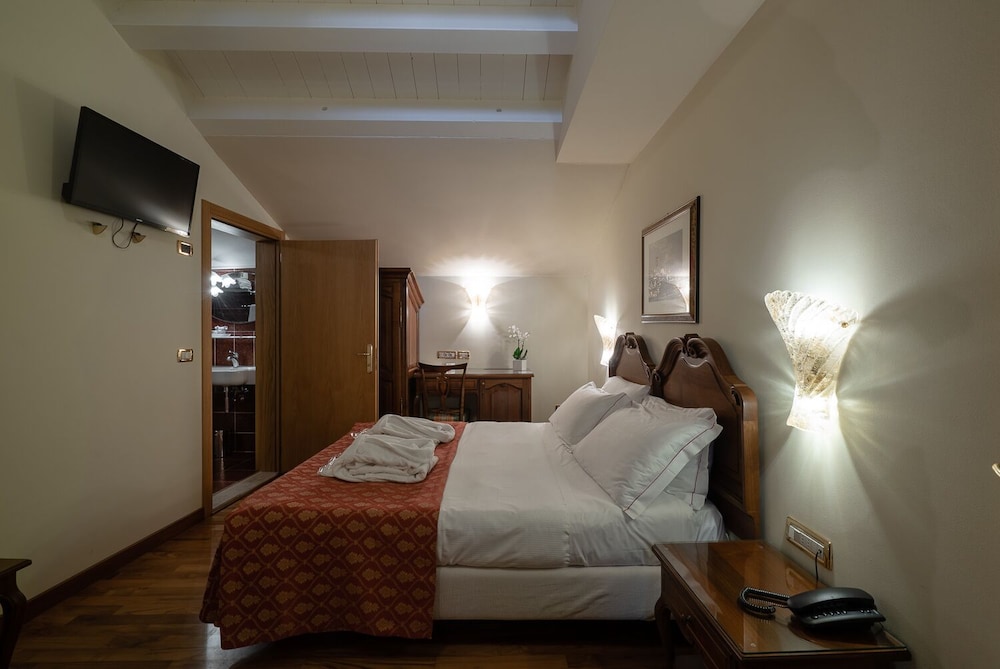 Double Room, 1 Queen Bed (Relax) photo 3