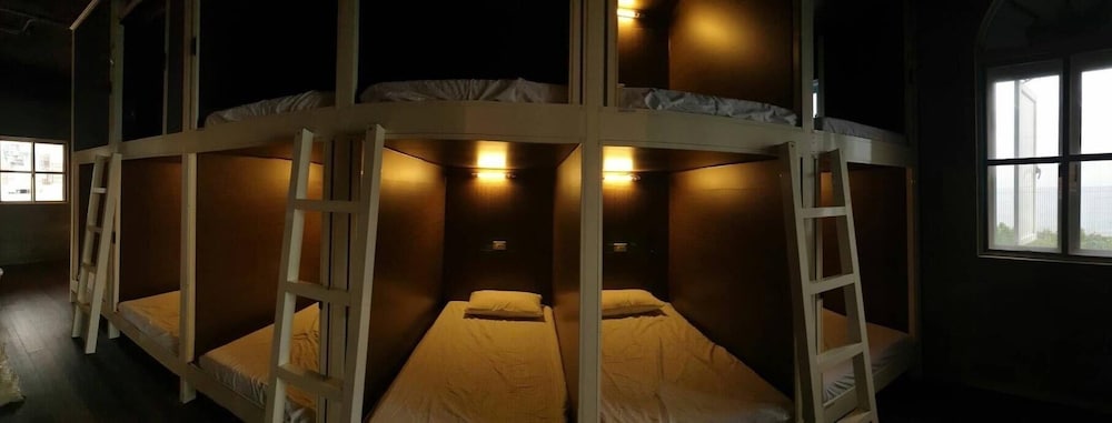 Basic Shared Dormitory, Mixed Dorm, Shared Bathroom