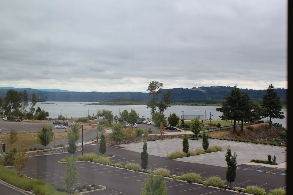 Suite, 2 Queen Beds, Non Smoking, River View - Photo 3