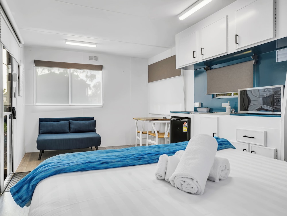 Bungalow Cabin (No Bathroom)