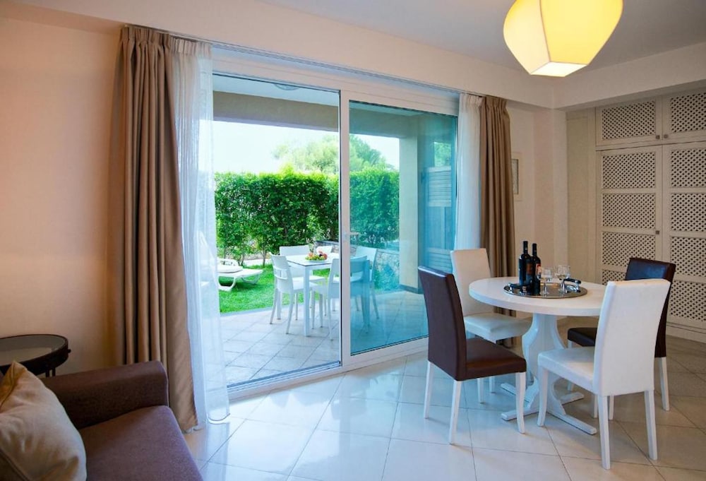 Apartment, 1 Double Bed, Patio, Ground Floor