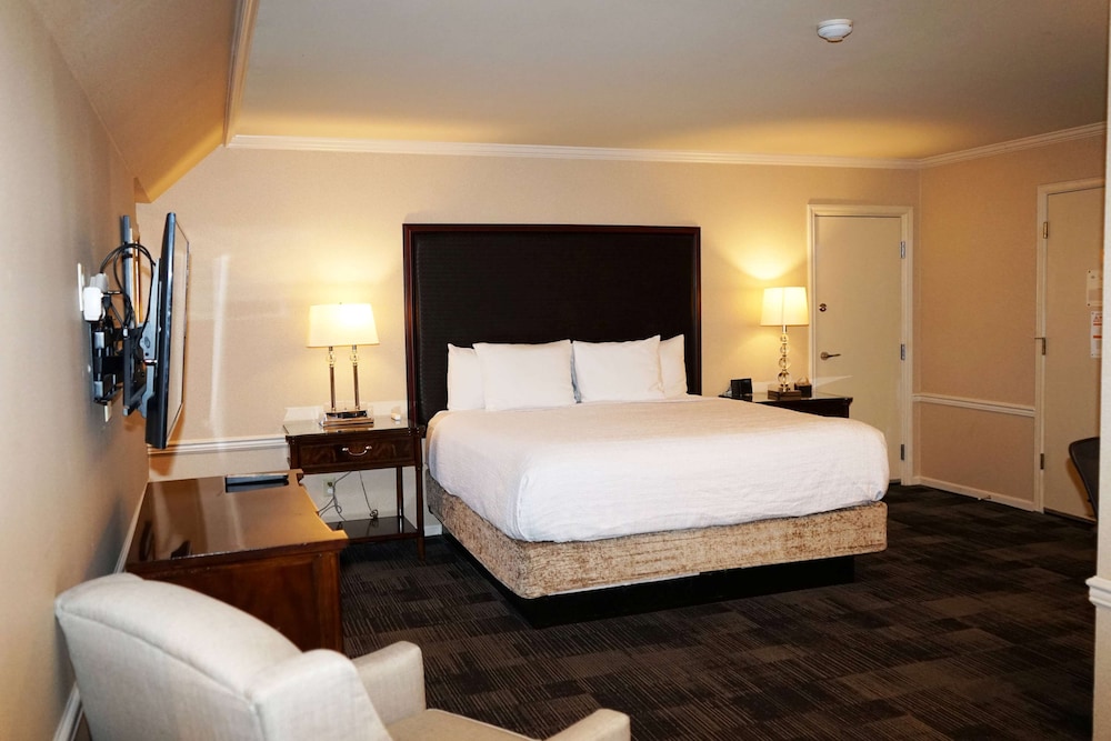 Room, 1 Queen Bed, Non Smoking (Efficiency) - Photo 3