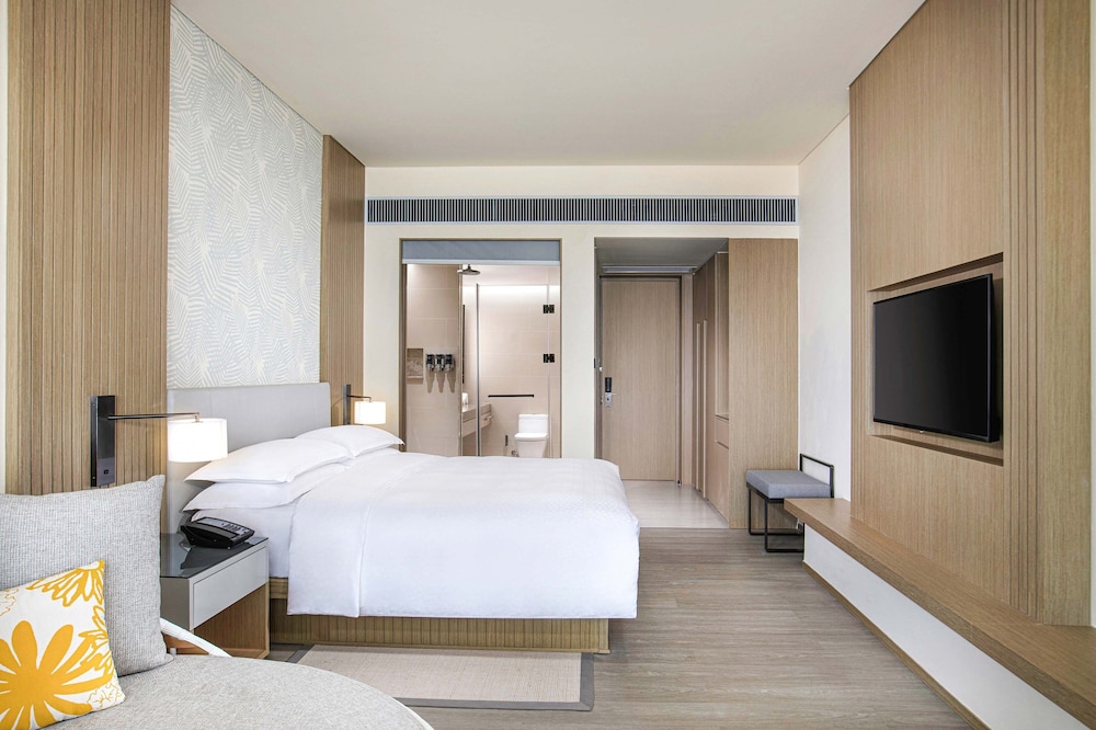 Room, 1 King Bed, Balcony