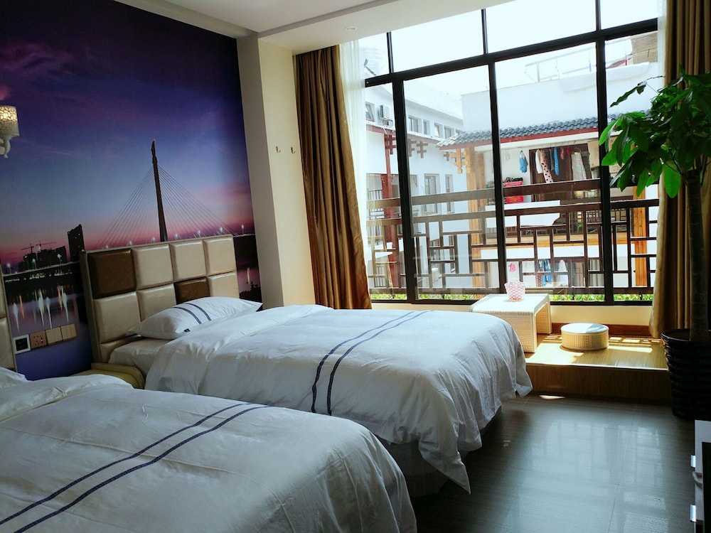 Economy Twin Room photo 2