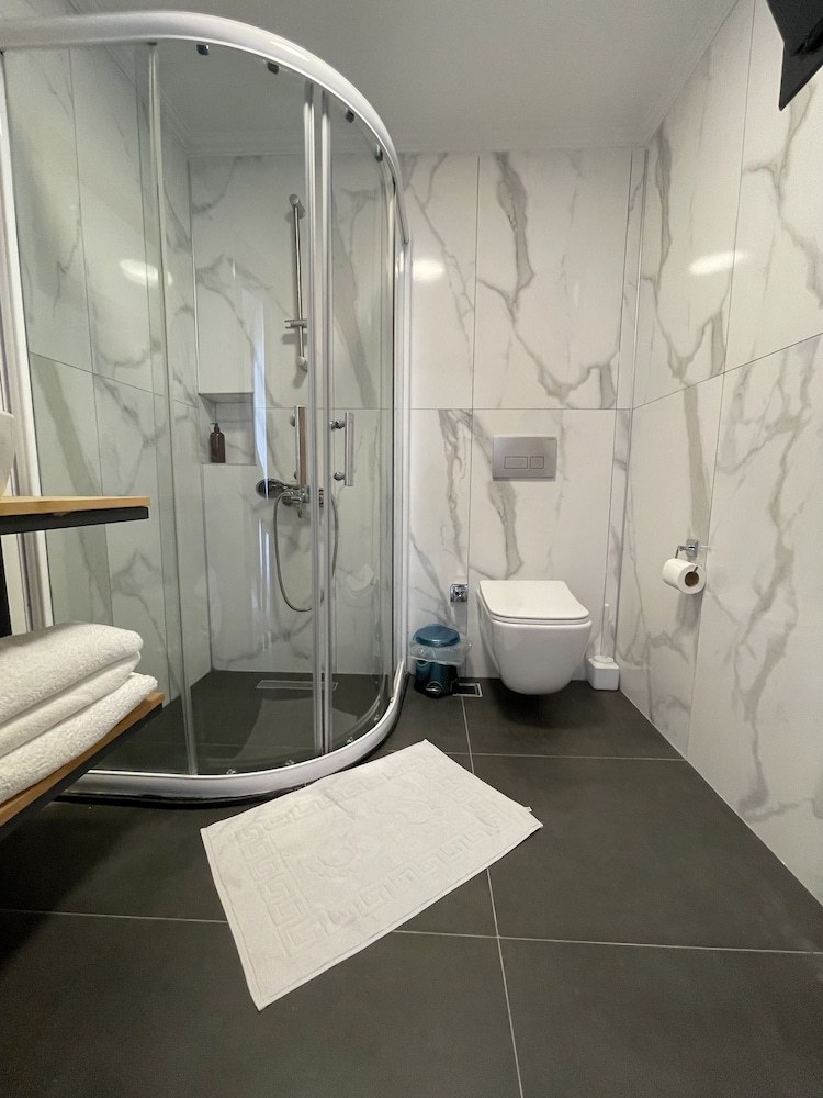 Standard Triple Room - Photo 20