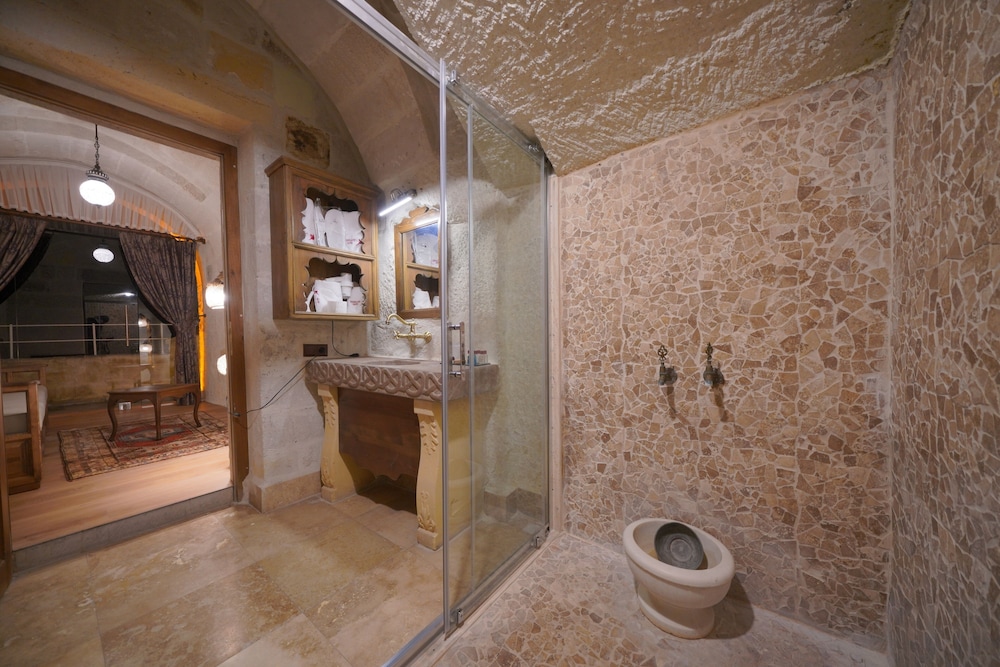 Studio Suite photo 3