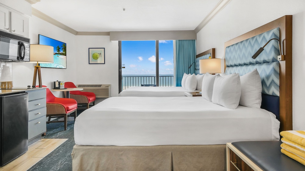 Studio, 2 Queen Beds, Kitchenette, Beach View (Gulf Front) - Photo 8