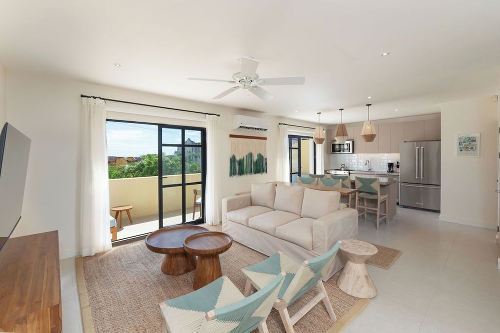 Condominio de Lujo, Múltiples Camas, Terraza, Vista a la Ciudad (7641 Terrace Flat | 2 Dormitorios | 2.5 Baños)