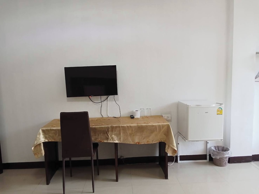 Standard Twin Room, City View photo 3