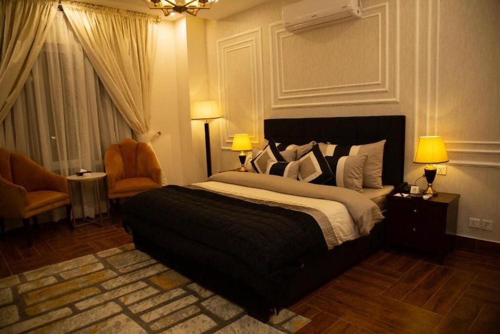 Deluxe Room, 1 King Bed, Non Smoking