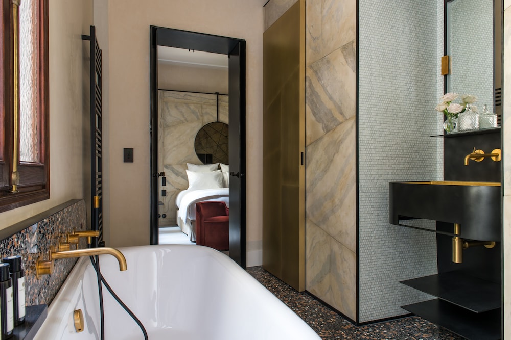 Superior Double Room with One King Bed, 2 Adults Occupancy and Pool Access (Non Smoking)
