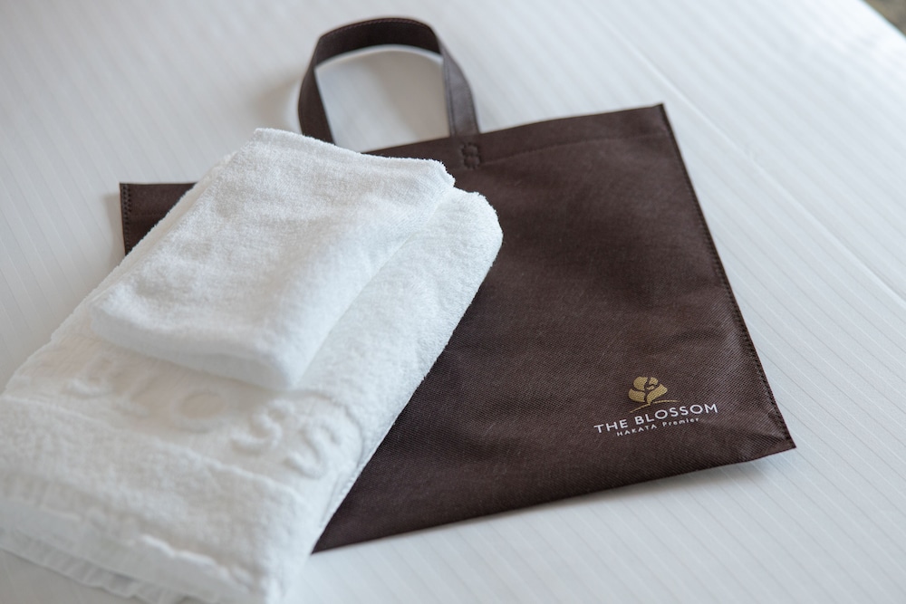Deluxe Twin Room, Multiple Beds, Non Smoking (Max 3 Adults) - Photo 9
