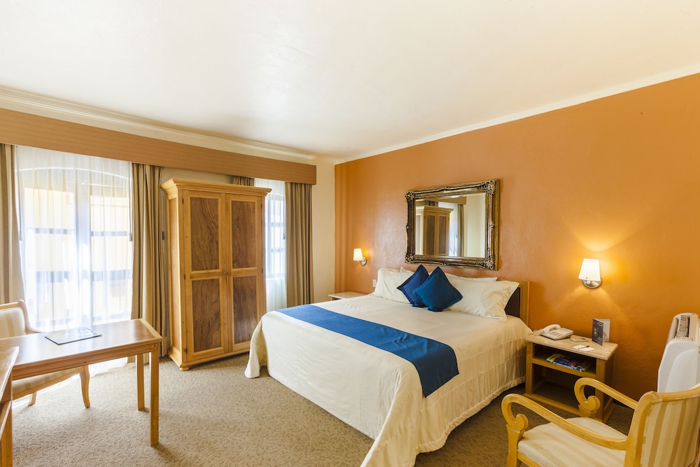 Standard Room, 1 King Bed photo 1